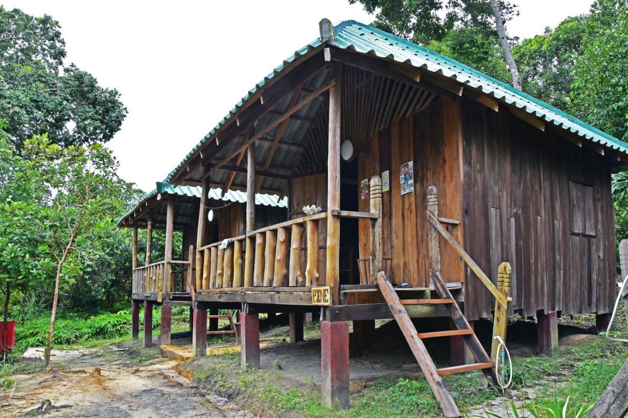 ロンサレム島 Mad Monkey Koh Rong Samloemホステル エクステリア 写真